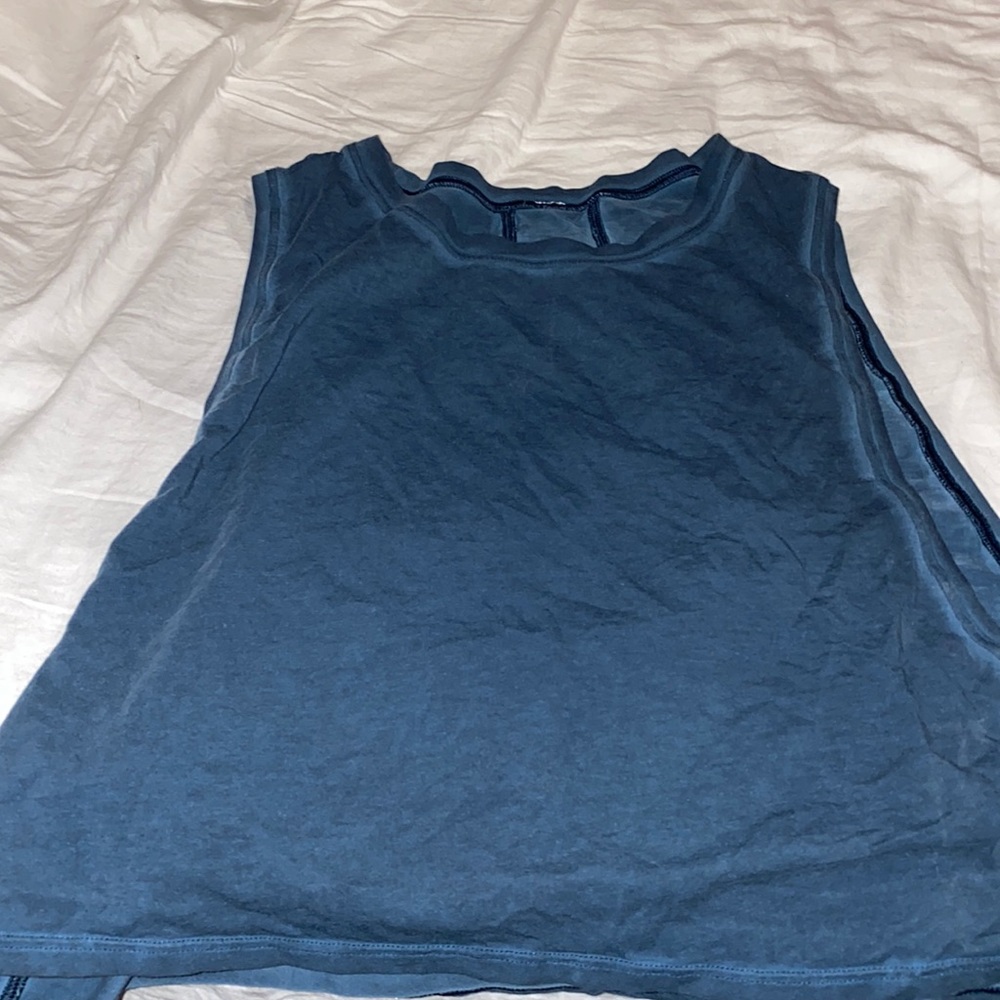Lululemon crop top - Picture 1 of 2